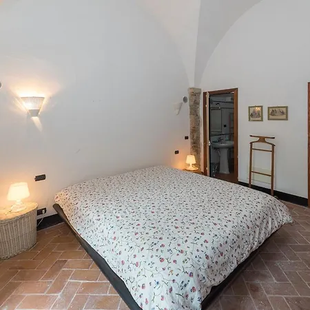Casa Rossa Finale Ligure