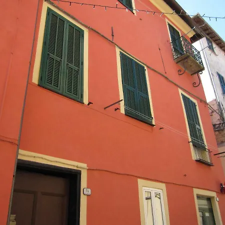 Casa Rossa * Borgomaro